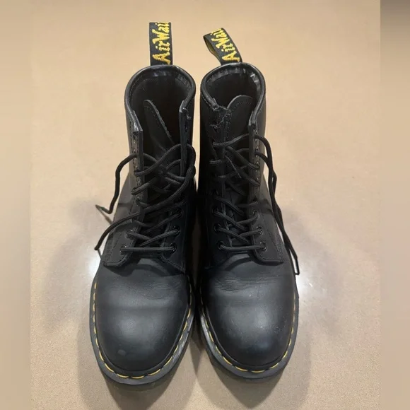 Dr. Martens 1460 Originals 8-Eye, Unisex, Soft Toe, Slip Resistant, 6 Inch Boot - Picture 1 of 7